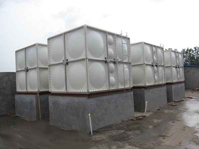 玻璃鋼水箱的價(jià)格多少錢？