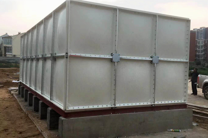 從哪些方面看玻璃鋼水箱的質(zhì)量