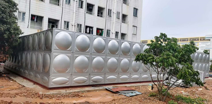 淺談使用不銹鋼水箱的三點優(yōu)勢