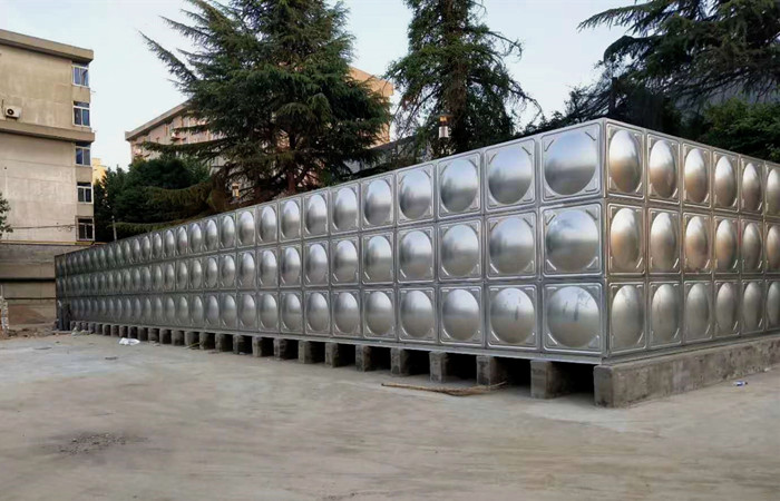 如何保養(yǎng)以延長(zhǎng)不銹鋼水箱的使用壽命