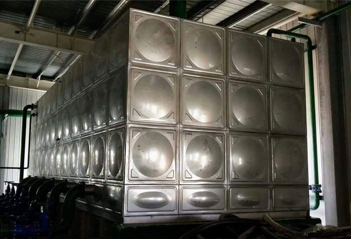 不銹鋼水箱的內(nèi)部結(jié)構(gòu)都應(yīng)該如何注意