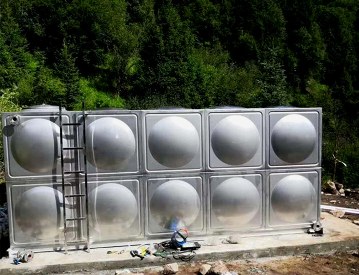 細(xì)說(shuō)騰翔不銹鋼水箱的定制要求