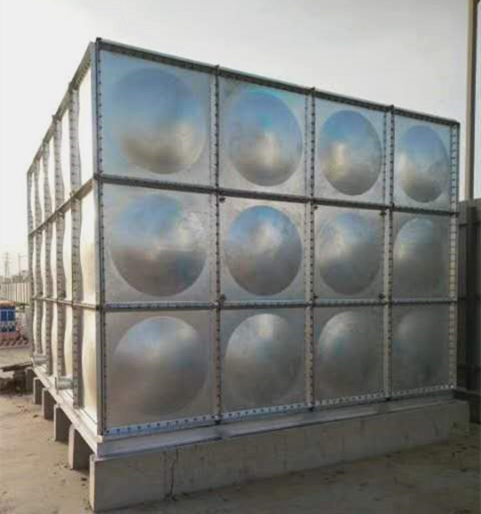 鍍鋅水箱材質(zhì)和合理的設計決定了它的廣泛應用