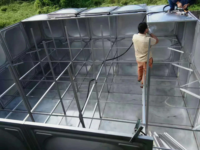 焊接不銹鋼水箱時電流怎么調(diào)節(jié)？