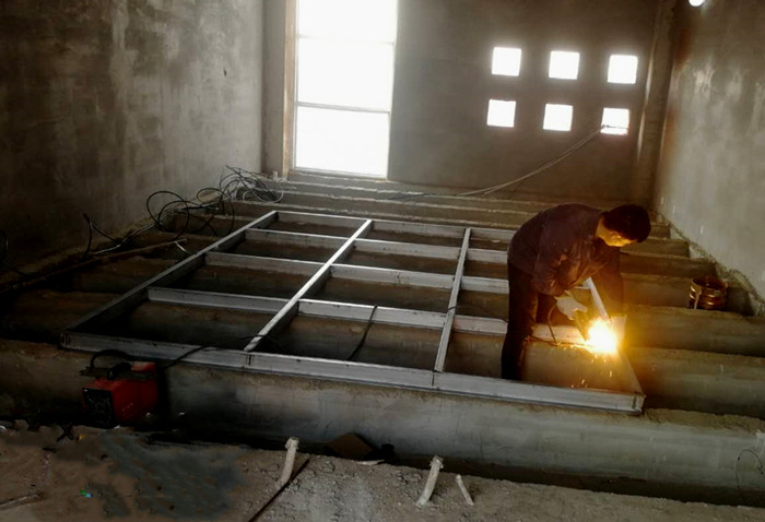 玻璃鋼水箱基礎(chǔ)如何施工