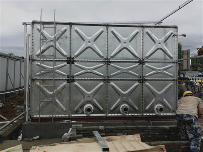 鍍鋅水箱是用什么材質(zhì)做的？