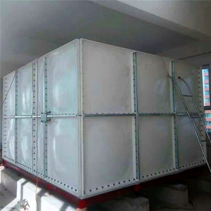 玻璃鋼水箱出現(xiàn)漏水點后應該如何進行維修