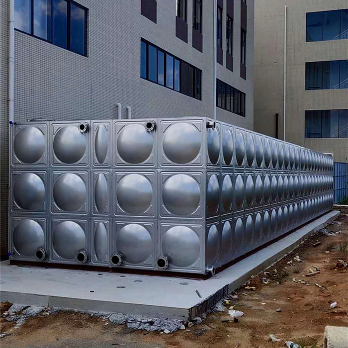 不銹鋼水箱內(nèi)出現(xiàn)水垢時(shí)該怎么辦？