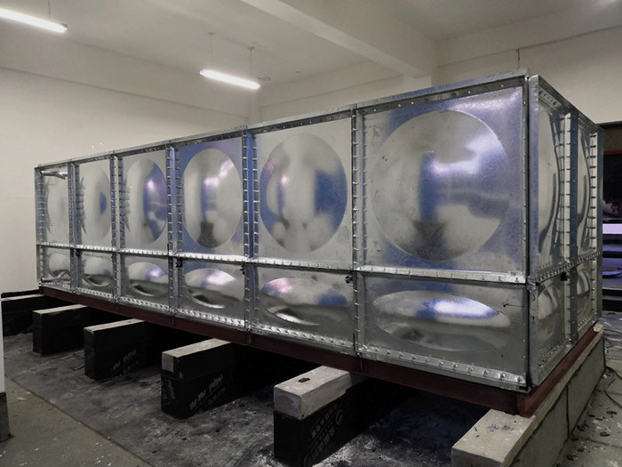 如何安裝鍍鋅水箱？