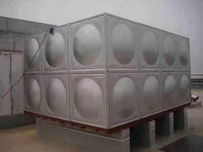 怎樣設(shè)計制作方型不銹鋼水箱的承重