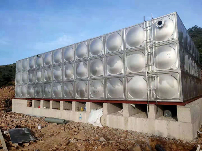 為什么要安裝屋頂不銹鋼水箱呢？它有什么作用及優(yōu)點？