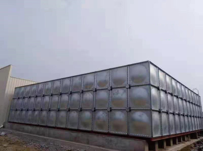 選擇正規(guī)鍍鋅水箱廠家的好處