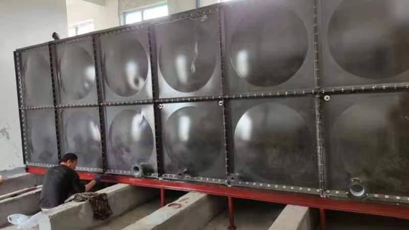 長(zhǎng)治市24立方搪瓷消防水箱